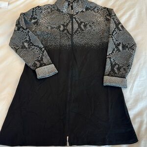 Newland full zip long  jacket EUC XL